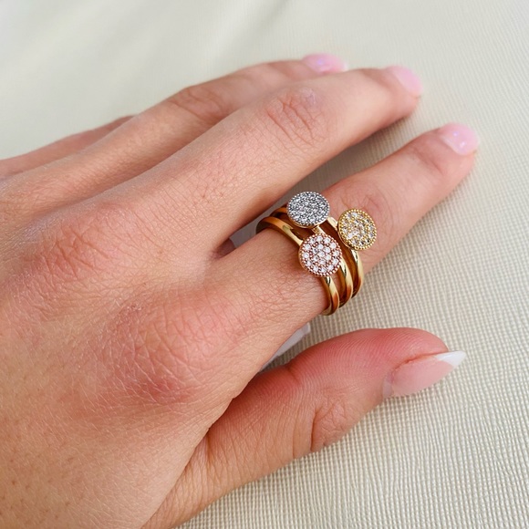 Gold ring with silver, gold and rose gold top NWT size 8 - Picture 4 of 4